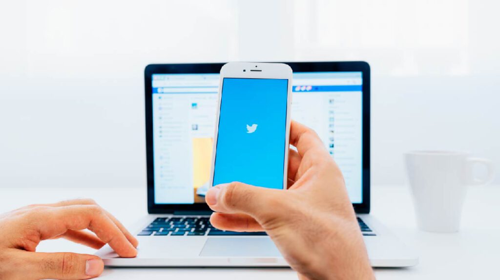 Social Media คือ Twitter