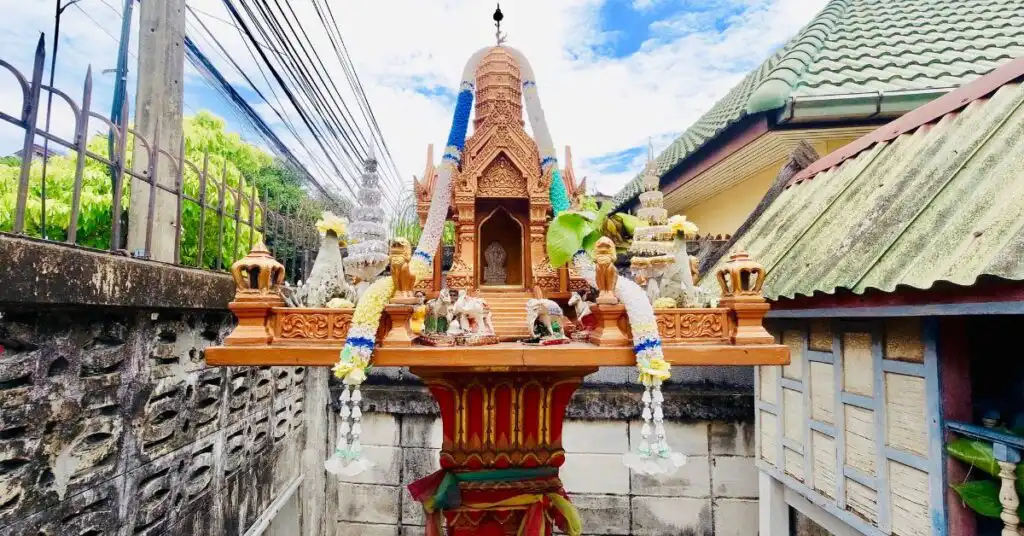 160323-Content-รู้จักกับ-ศาลพระภูมิ03