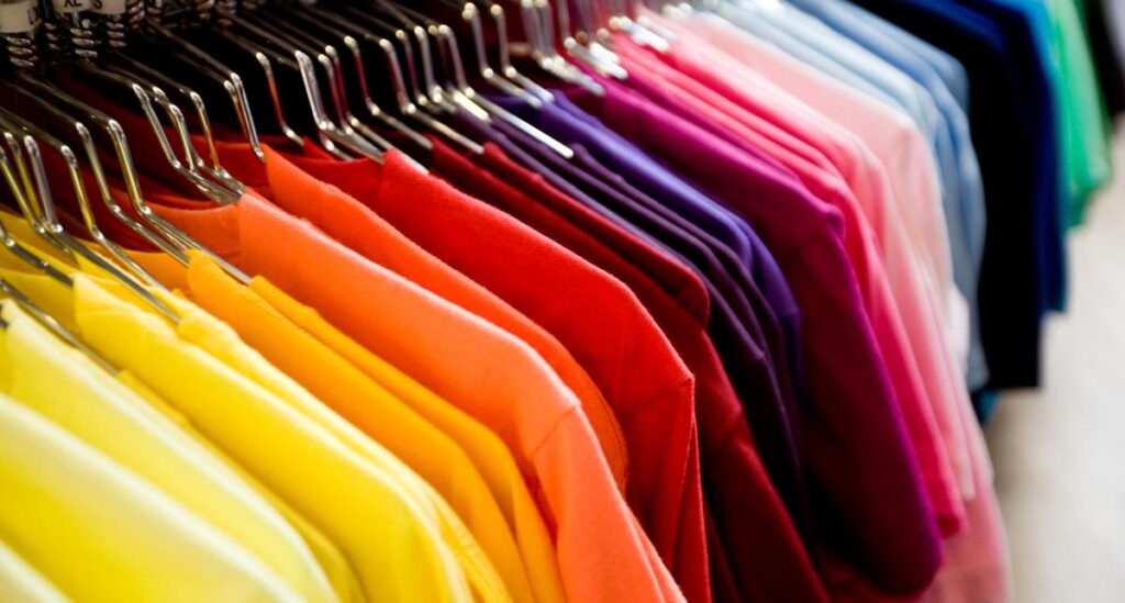 ทำไมสีเสื้อมงคลจึงมีความสำคัญ
